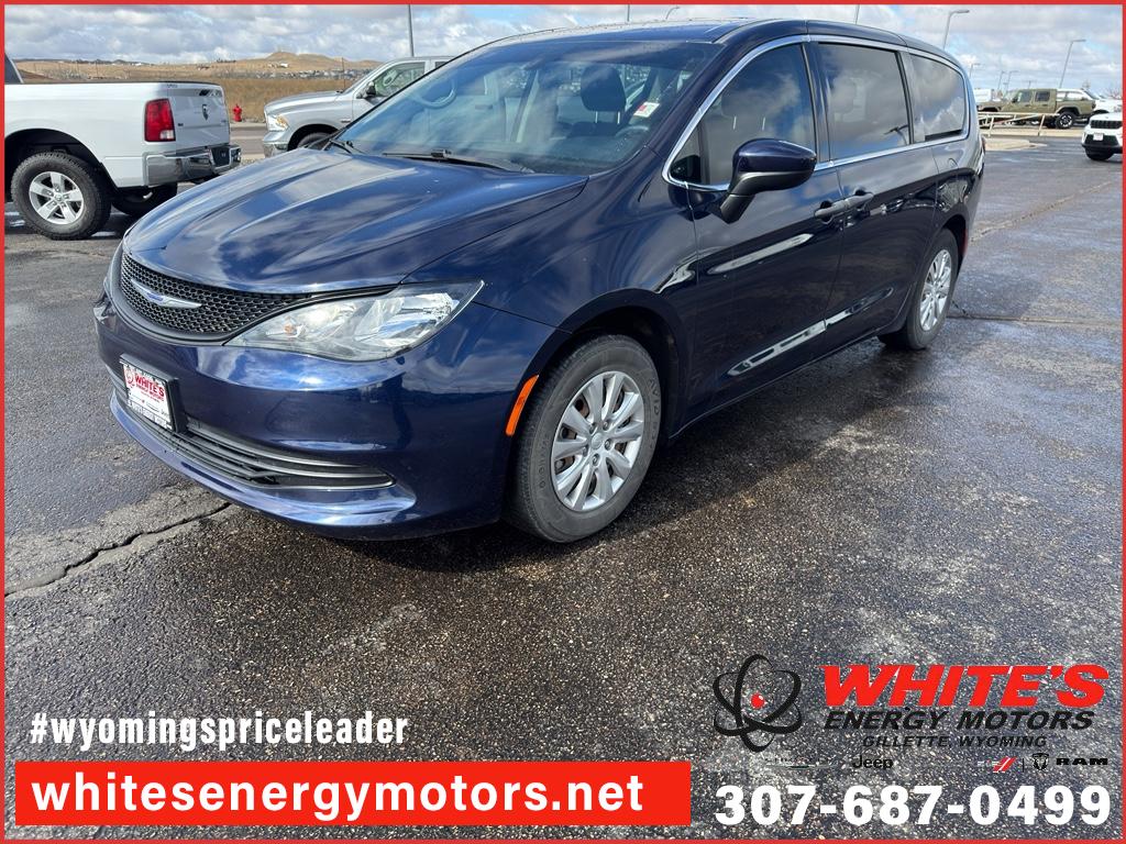 2020 Chrysler Voyager L FWD