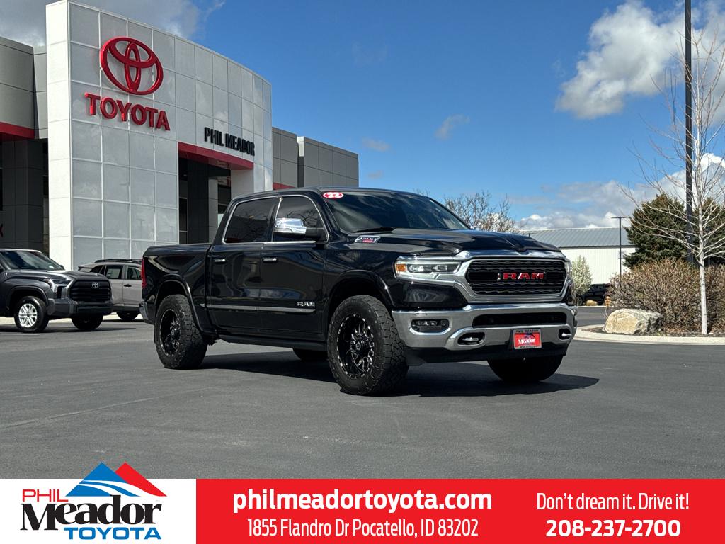 Diamond Black Crystal Pearlcoat 2022 RAM 1500 Limited Crew Cab 4WD Pickup Truck Four-Wheel Drive 8-Speed Automatic