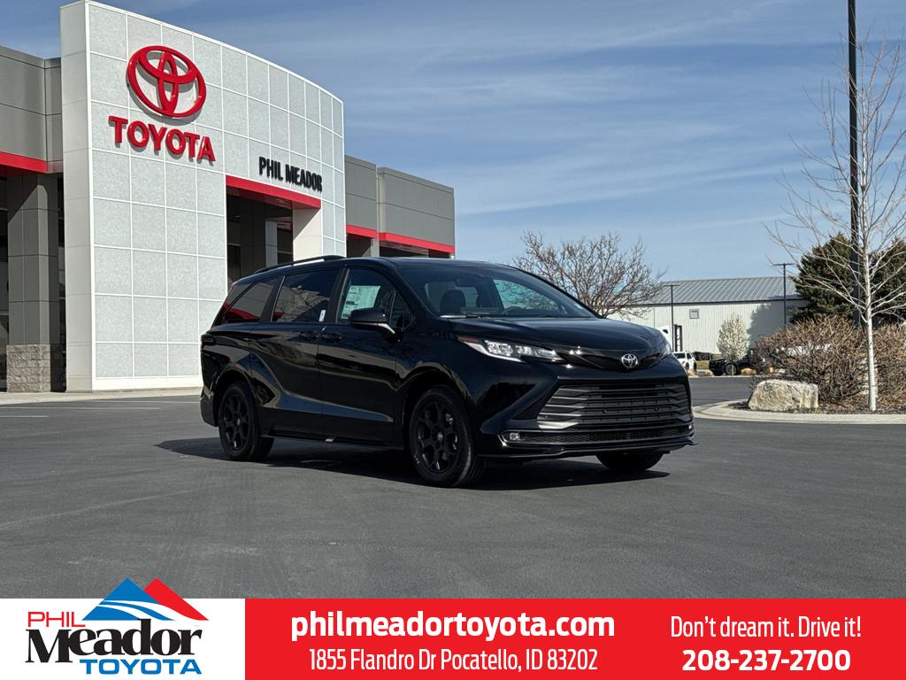 2026 Toyota Sienna Woodland Edition 7-Passenger AWD