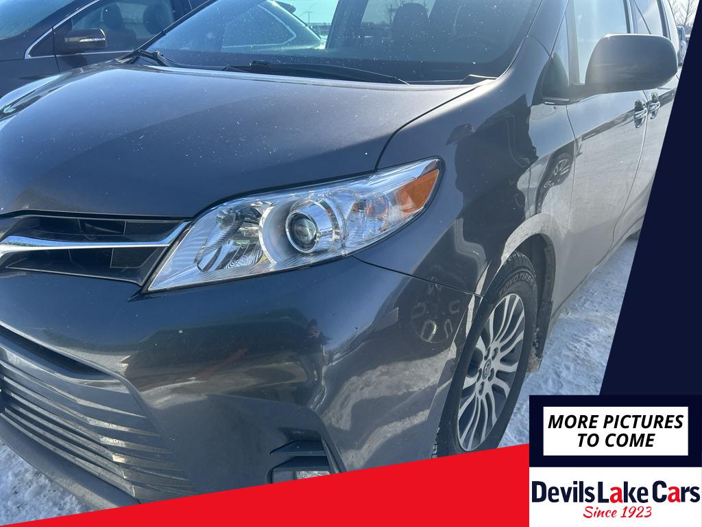 2019 Toyota Sienna XLE 7-Passenger FWD with Auto-Access Seat