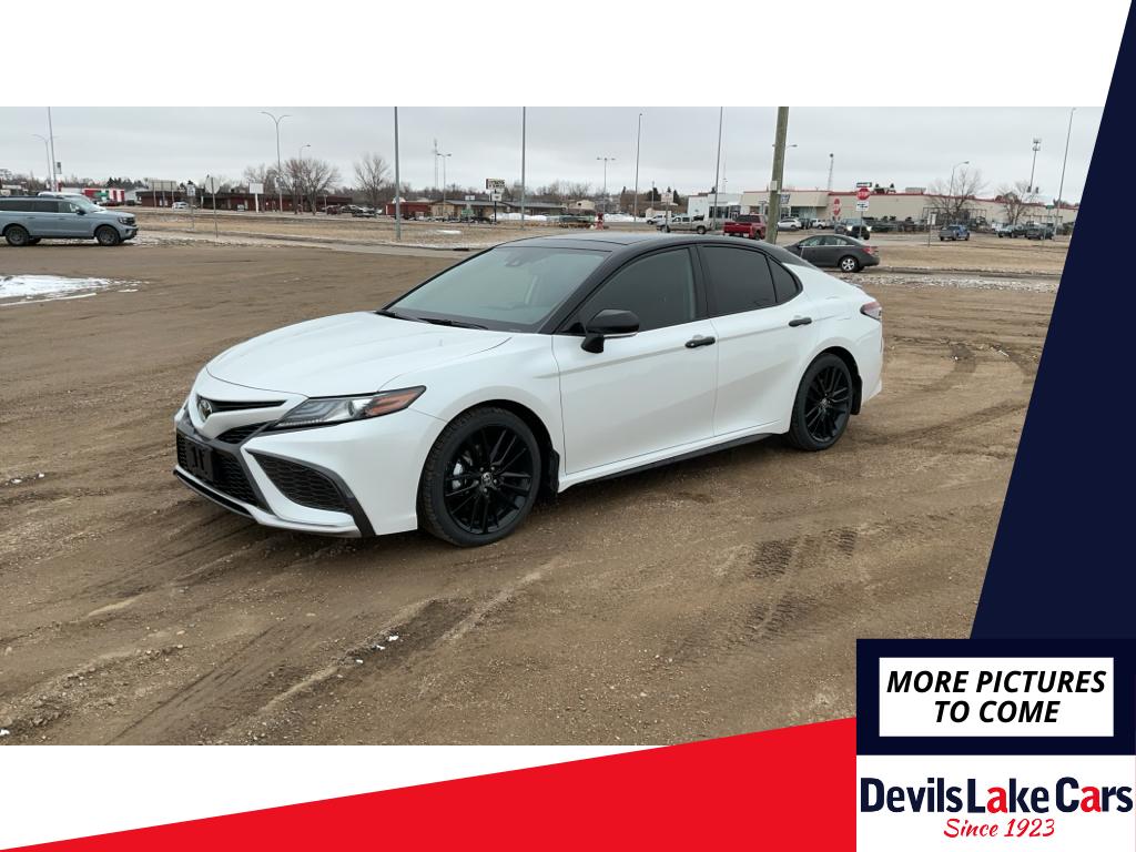 White 2022 Toyota Camry XSE AWD Sedan All-Wheel Drive 8-Speed Automatic