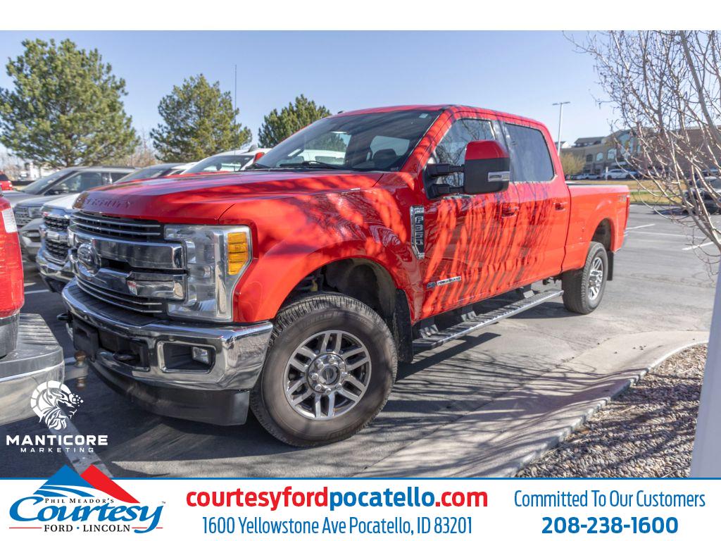 2017 Ford F-350 Super Duty Lariat Crew Cab 4WD