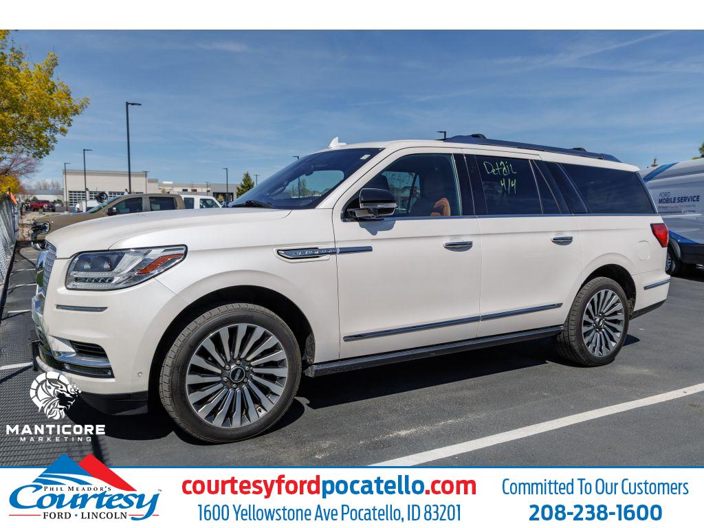 White 2018 Lincoln Navigator L Reserve 4WD SUV / Crossover Four-Wheel Drive Automatic