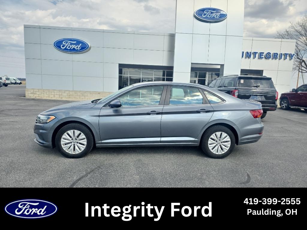 Platinum Gray Metallic 2019 Volkswagen Jetta S FWD Sedan Front-Wheel Drive 8-Speed Automatic