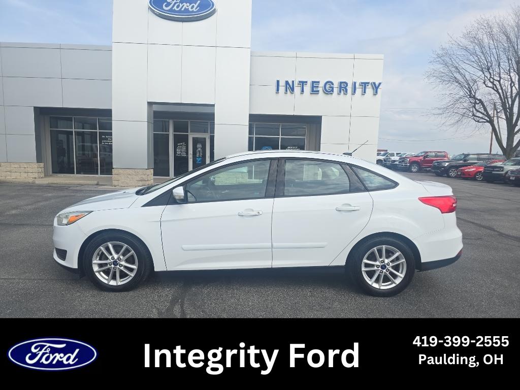 Oxford White 2016 Ford Focus SE Sedan Front-Wheel Drive Automatic