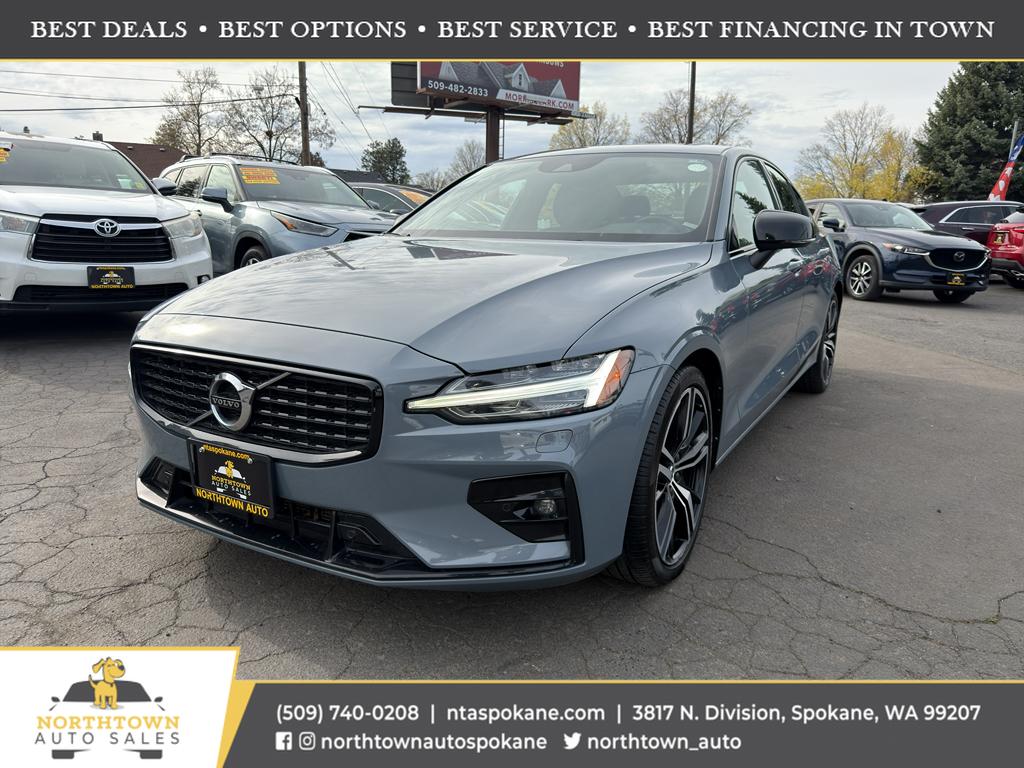Gray 2022 Volvo S60 B5 R-Design AWD Sedan All-Wheel Drive Automatic