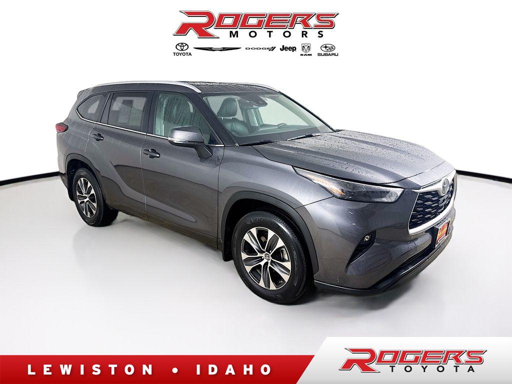 2023 Toyota Highlander XLE AWD