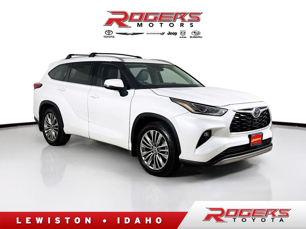 White (Wind Chill Pearl) 2022 Toyota Highlander Platinum AWD SUV / Crossover All-Wheel Drive 8-Speed Automatic