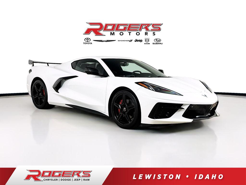 White 2022 Chevrolet Corvette Stingray 2LT Coupe RWD Coupe Rear-Wheel Drive Automatic