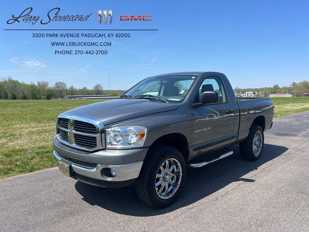 Mineral Gray Metallic Clearcoat 2007 Dodge RAM 1500 SLT 4WD Pickup Truck Four-Wheel Drive 5-Speed Automatic