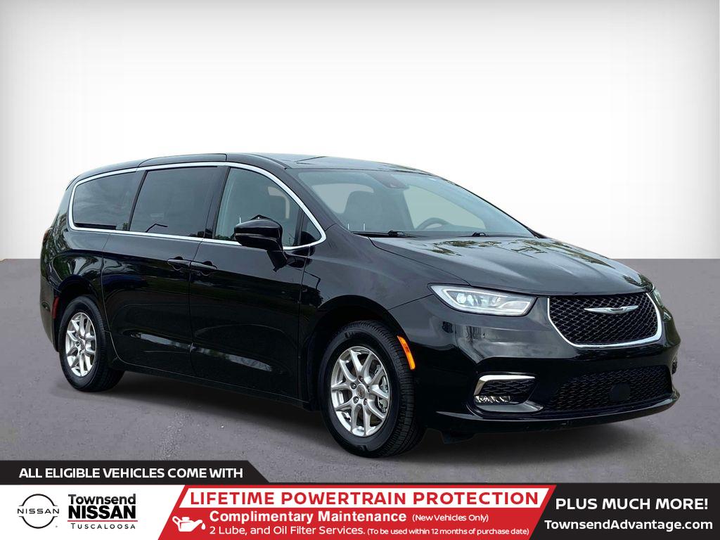 Diamond Black Crystal Pearlcoat 2025 Chrysler Pacifica Select FWD Minivan Front-Wheel Drive 9-Speed Automatic