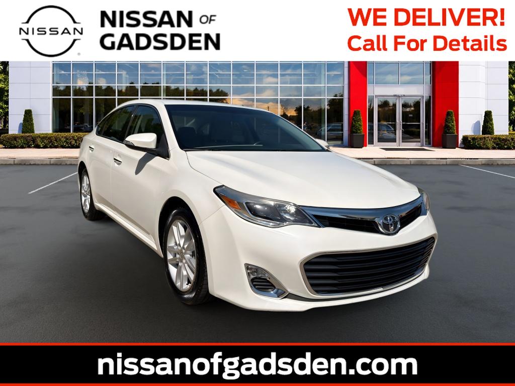 White (Blizzard Pearl) 2013 Toyota Avalon XLE Sedan Front-Wheel Drive 6-Speed Automatic