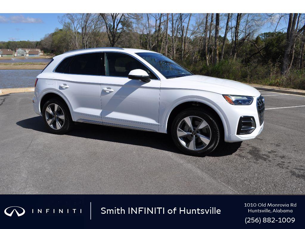 2024 Audi Q5 quattro Premium 40 TFSI