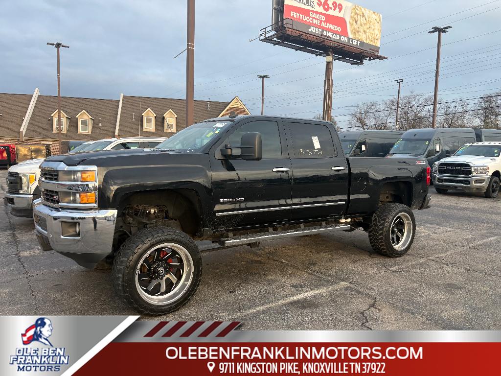 2015 Chevrolet Silverado 2500HD LTZ Crew Cab 4WD