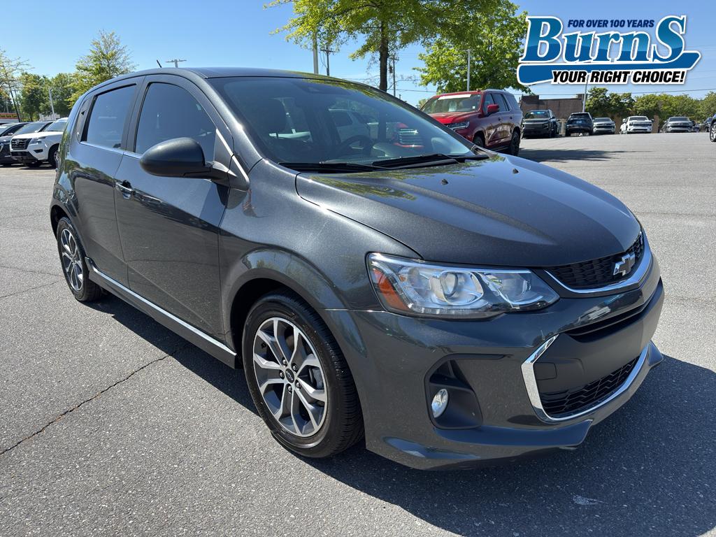 Nightfall Gray Metallic 2020 Chevrolet Sonic LT Hatchback FWD Hatchback Front-Wheel Drive 6-Speed Automatic