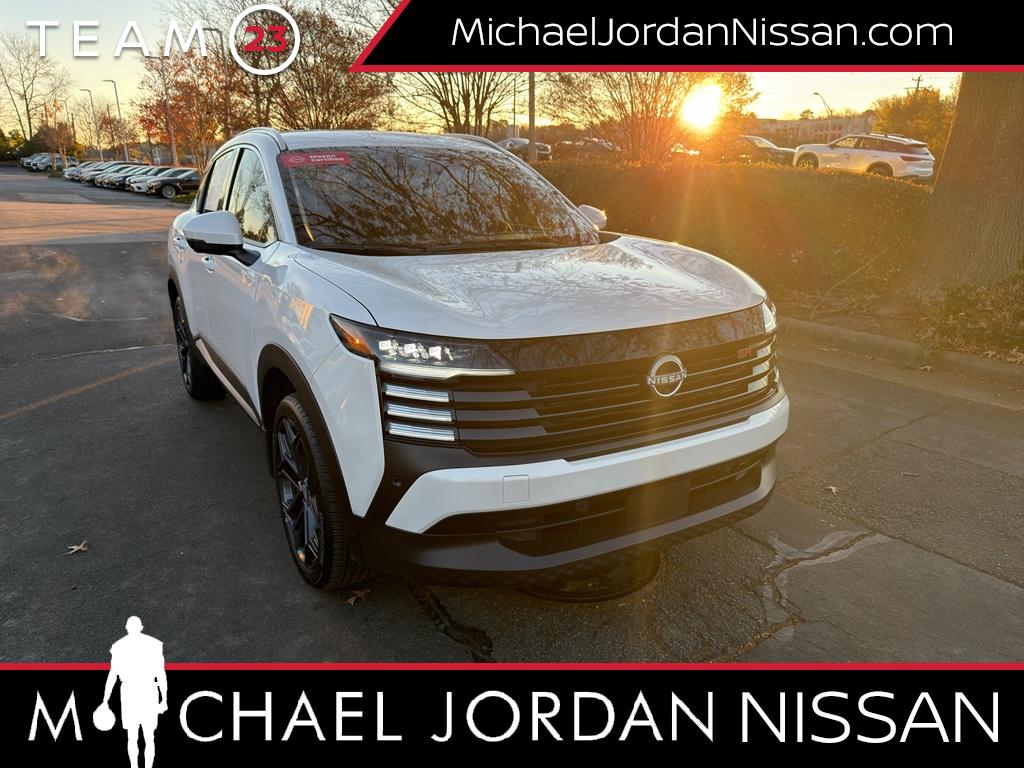 2025 Nissan Kicks SR FWD