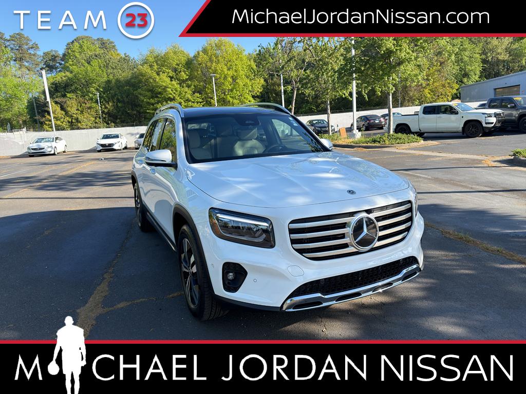 Polar White 2025 Mercedes-Benz GLB 250 FWD SUV / Crossover Front-Wheel Drive 8-Speed Automatic