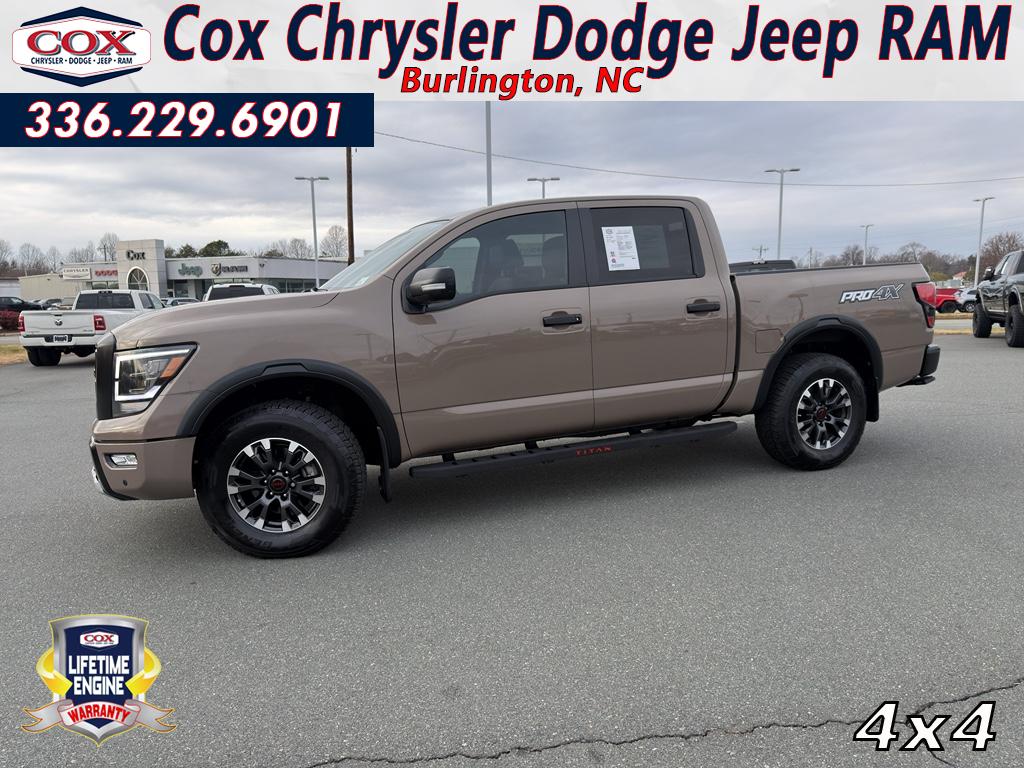 2023 Nissan Titan PRO-4X Crew Cab 4WD