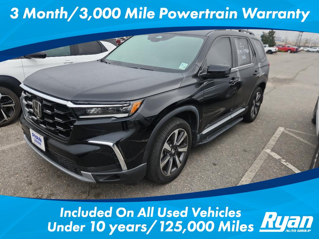 2023 Honda Pilot Touring FWD