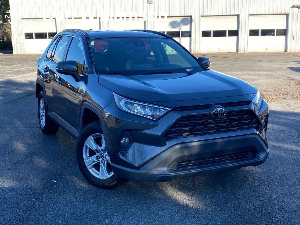 2020 Toyota RAV4 XLE FWD