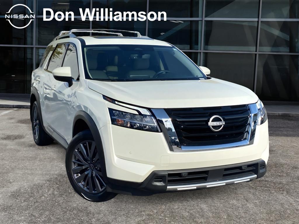 2024 Nissan Pathfinder SL FWD