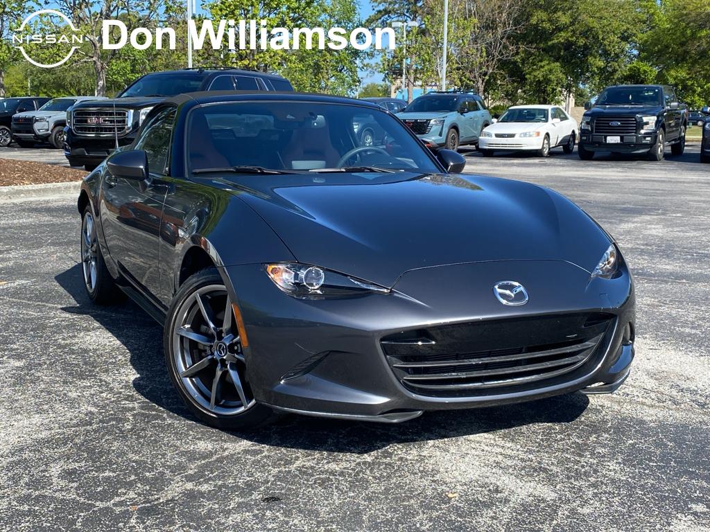Machine Gray Metallic 2022 Mazda MX-5 Miata Grand Touring RWD Convertible Rear-Wheel Drive 6-Speed Manual