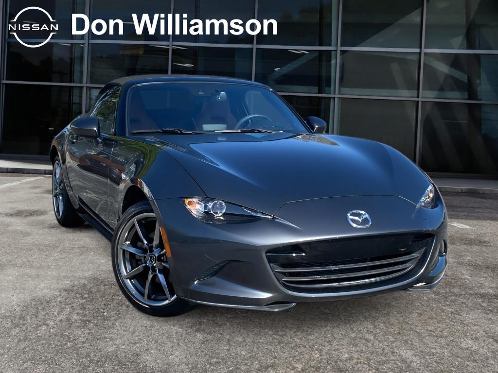 Machine Gray Metallic 2022 Mazda MX-5 Miata Grand Touring RWD Convertible Rear-Wheel Drive 6-Speed Manual