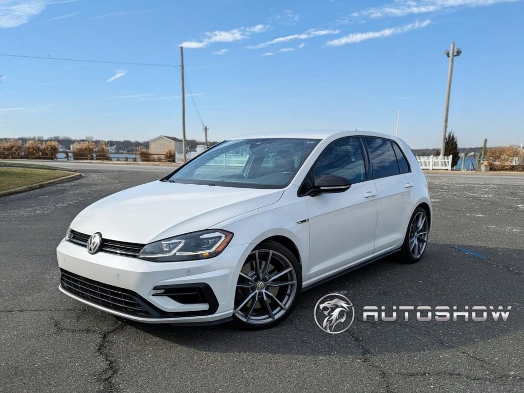 2018 Volkswagen Golf R 4-Door AWD