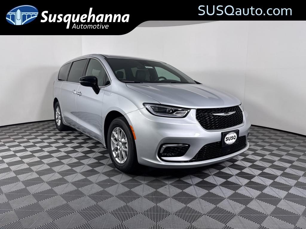 Silver Mist Clearcoat 2026 Chrysler Pacifica Select FWD Minivan Front-Wheel Drive 9-Speed Automatic