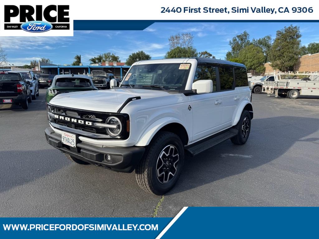 2025 Ford Bronco Outer Banks 4-Door 4WD