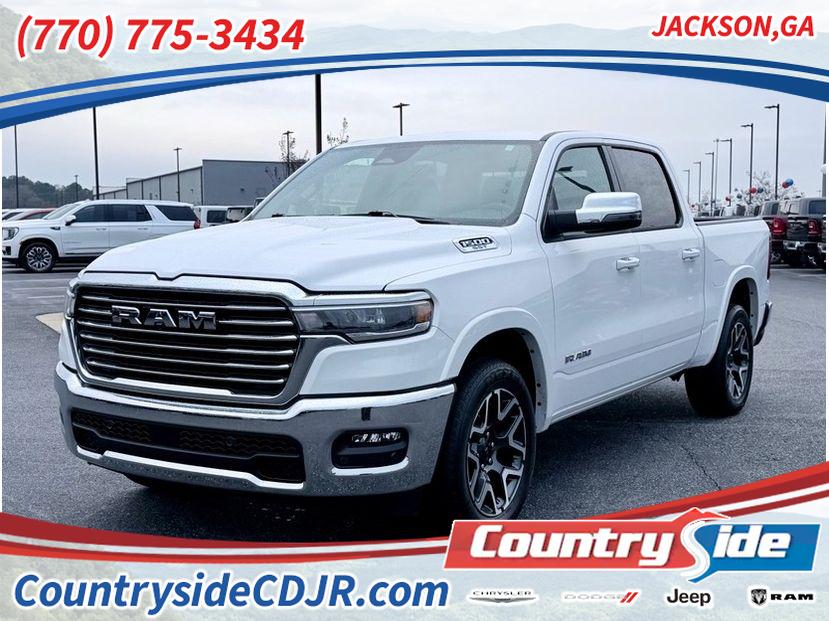 2025 RAM 1500 Laramie Crew Cab 4WD