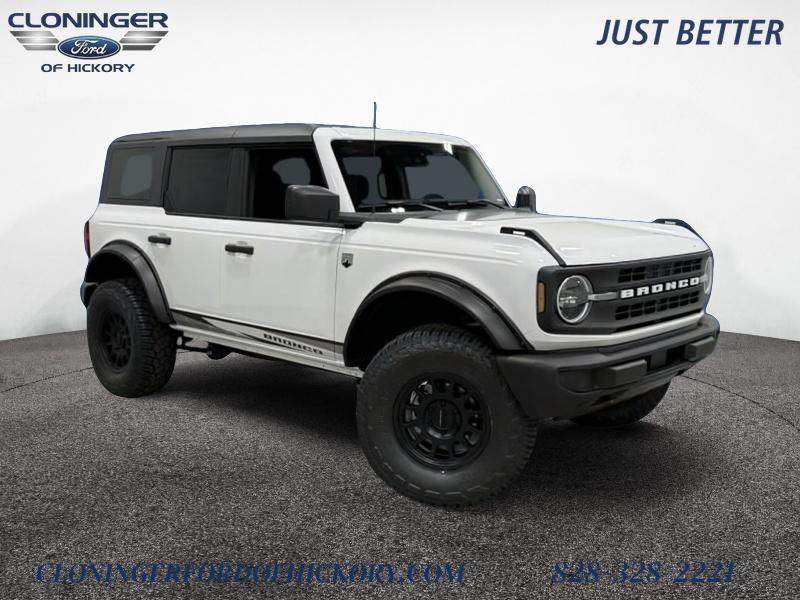 Oxford White 2025 Ford Bronco Big Bend 4-Door 4WD SUV / Crossover Four-Wheel Drive Automatic