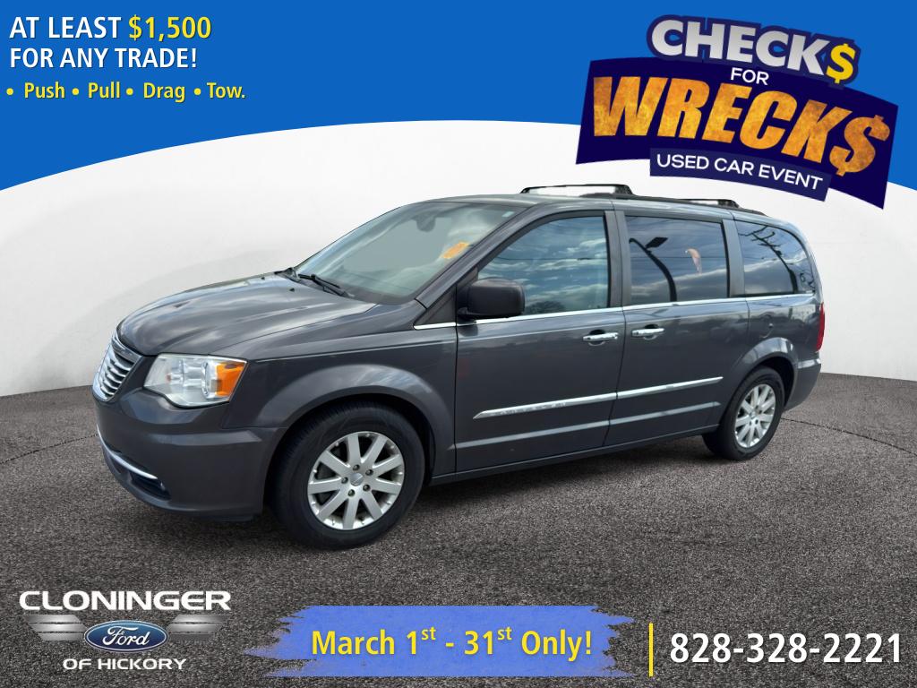 2015 Chrysler Town & Country Touring FWD