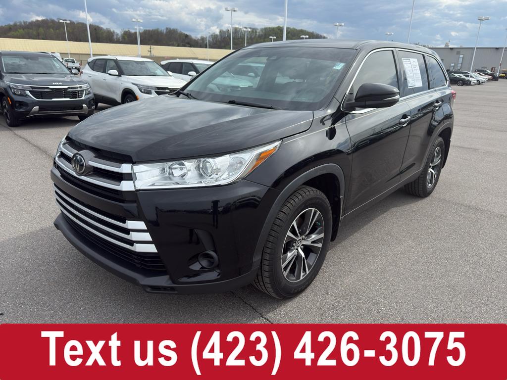 Midnight Black Metallic 2019 Toyota Highlander LE FWD SUV / Crossover Front-Wheel Drive 8-Speed Automatic