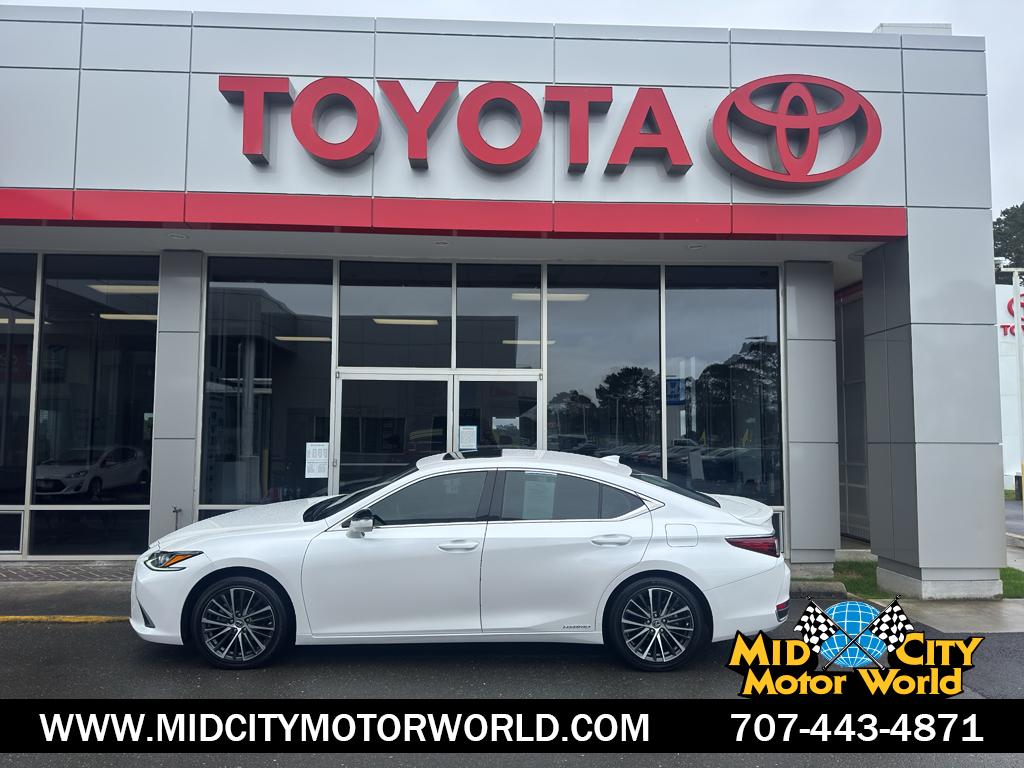 2022 Lexus ES Hybrid 300h FWD