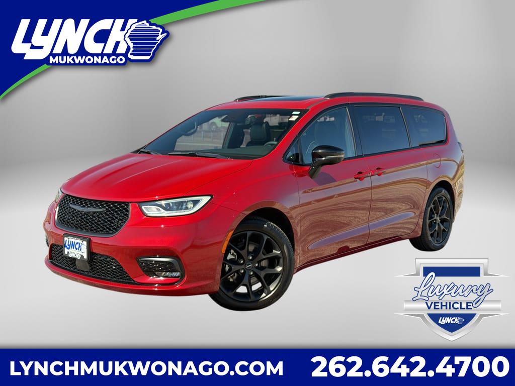 Red Hot Pearlcoat 2025 Chrysler Pacifica Limited FWD Minivan Front-Wheel Drive Automatic