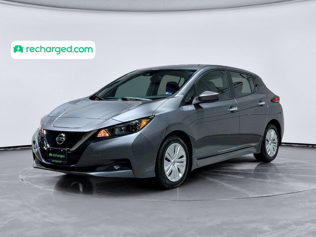 2022 Nissan LEAF S FWD