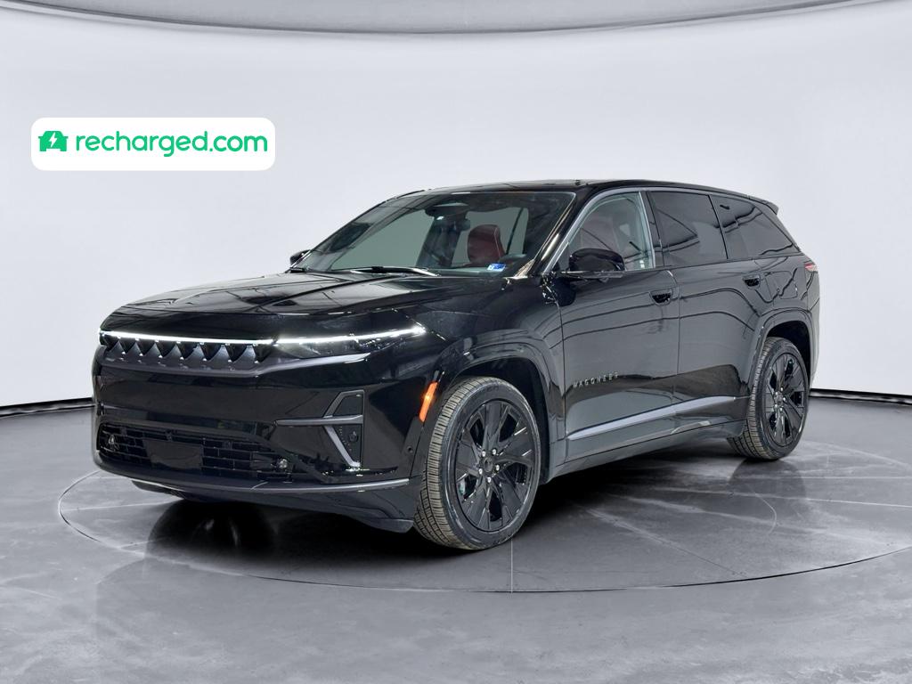 Diamond Black Crystal Pearlcoat 2025 Jeep Wagoneer S Launch Edition 4WD SUV / Crossover Four-Wheel Drive Automatic