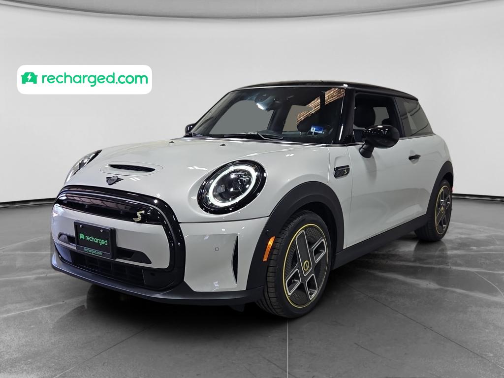 White Silver Metallic 2022 MINI Cooper SE 2-Door Hatchback FWD Hatchback Front-Wheel Drive Automatic