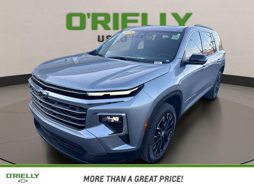 Sterling Gray Metallic 2025 Chevrolet Traverse LT FWD SUV / Crossover Front-Wheel Drive 8-Speed Automatic