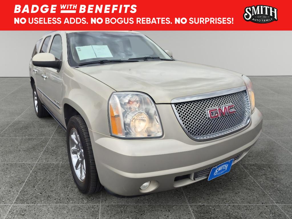Champagne Silver Metallic 2014 GMC Yukon Denali SUV / Crossover 4X2 6-Speed Automatic