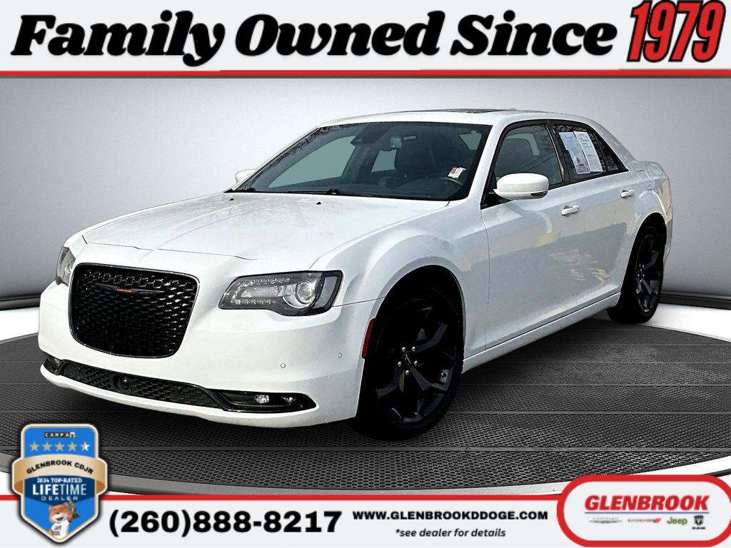 Bright White Clearcoat 2022 Chrysler 300 S V6 RWD Sedan Rear-Wheel Drive 8-Speed Automatic