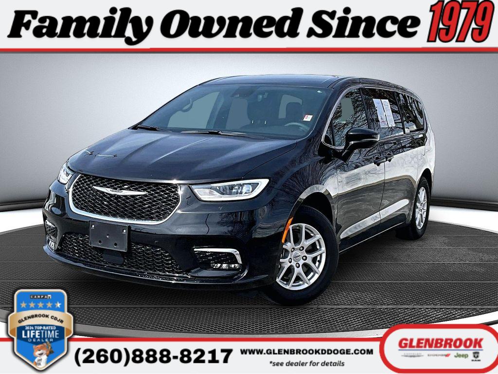 2025 Chrysler Pacifica Select FWD