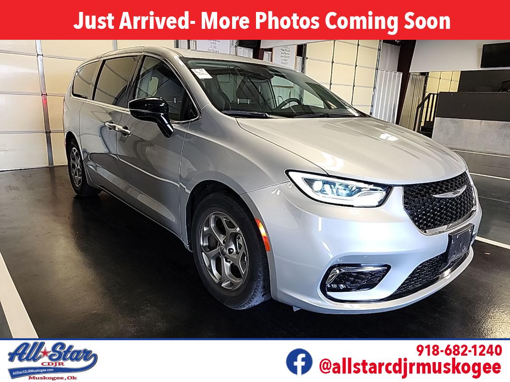 2024 Chrysler Pacifica Limited FWD