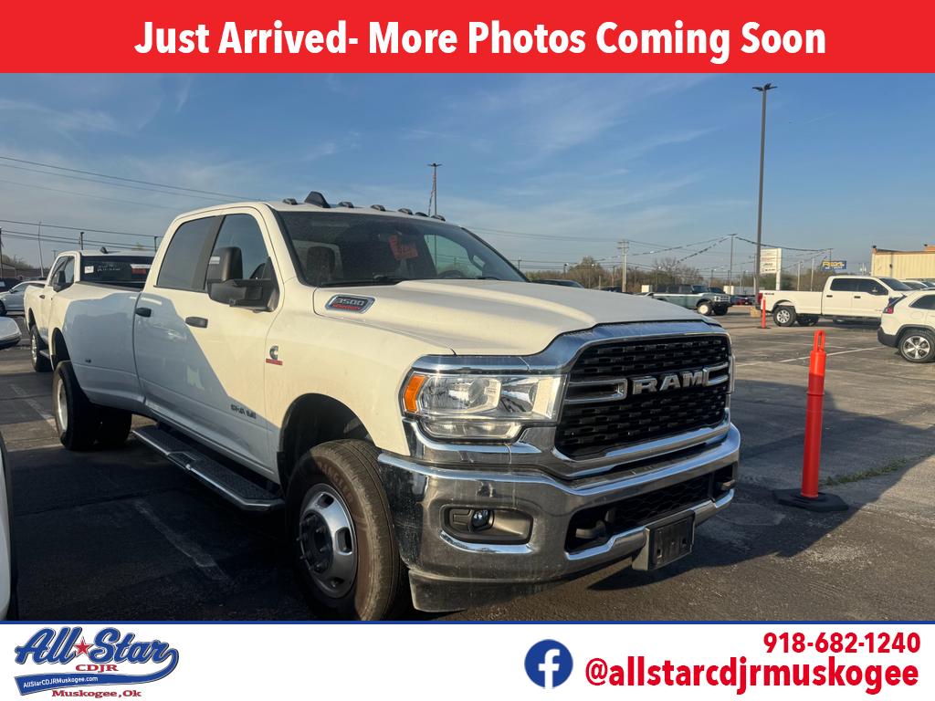 Bright White Clearcoat 2024 RAM 3500 Big Horn Crew Cab LB DRW 4WD Pickup Truck Four-Wheel Drive 6-Speed Automatic