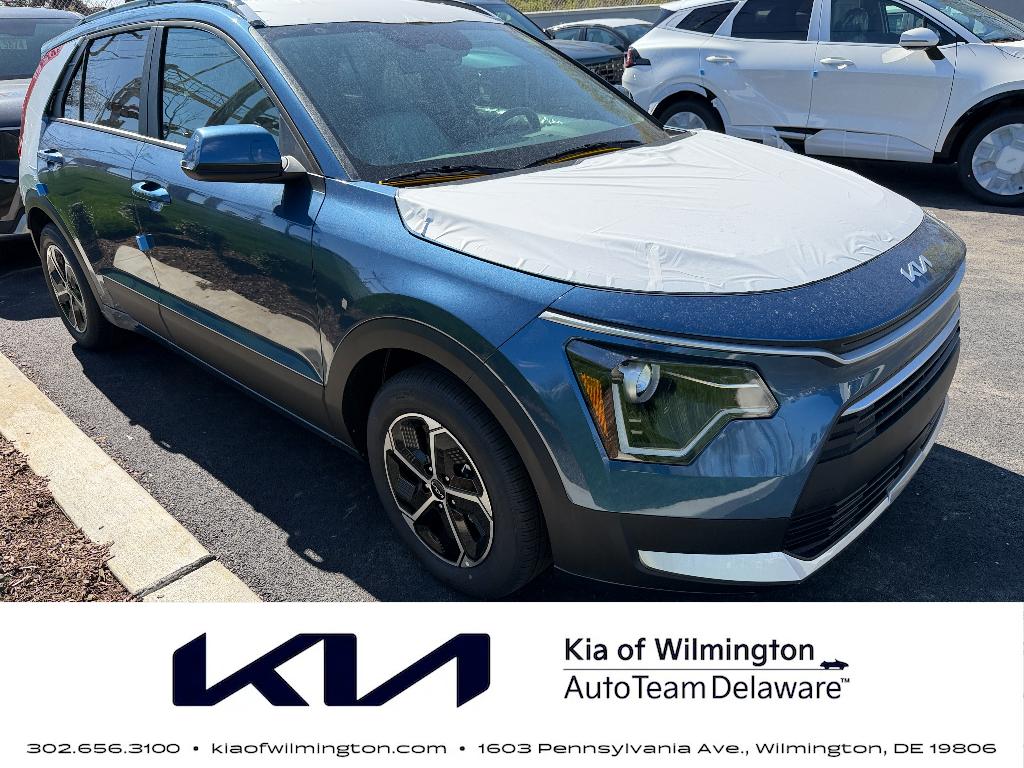 Mineral Blue 2026 Kia Niro EX FWD SUV / Crossover Front-Wheel Drive 6-Speed Automatic