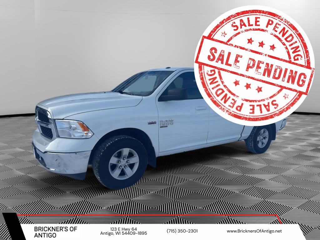 Bright White Clearcoat 2019 RAM 1500 Classic SLT Crew Cab 4WD Pickup Truck Four-Wheel Drive 8-Speed Automatic