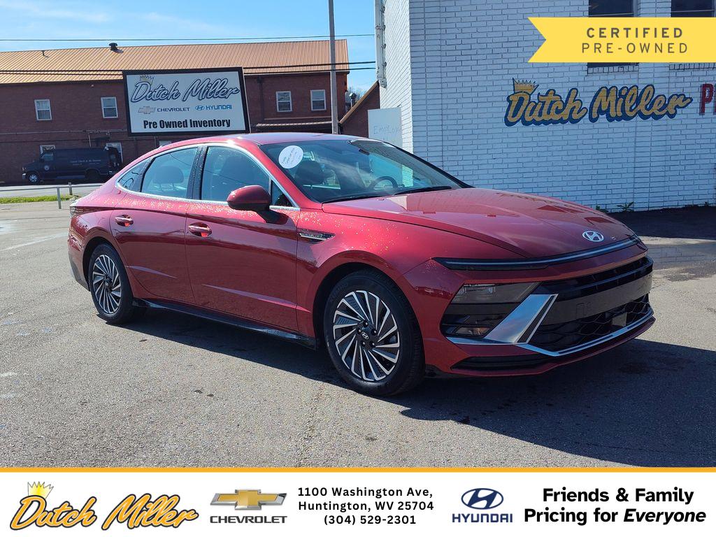 ultimate red 2025 Hyundai Sonata Hybrid SEL FWD Sedan Front-Wheel Drive 6-Speed Automatic