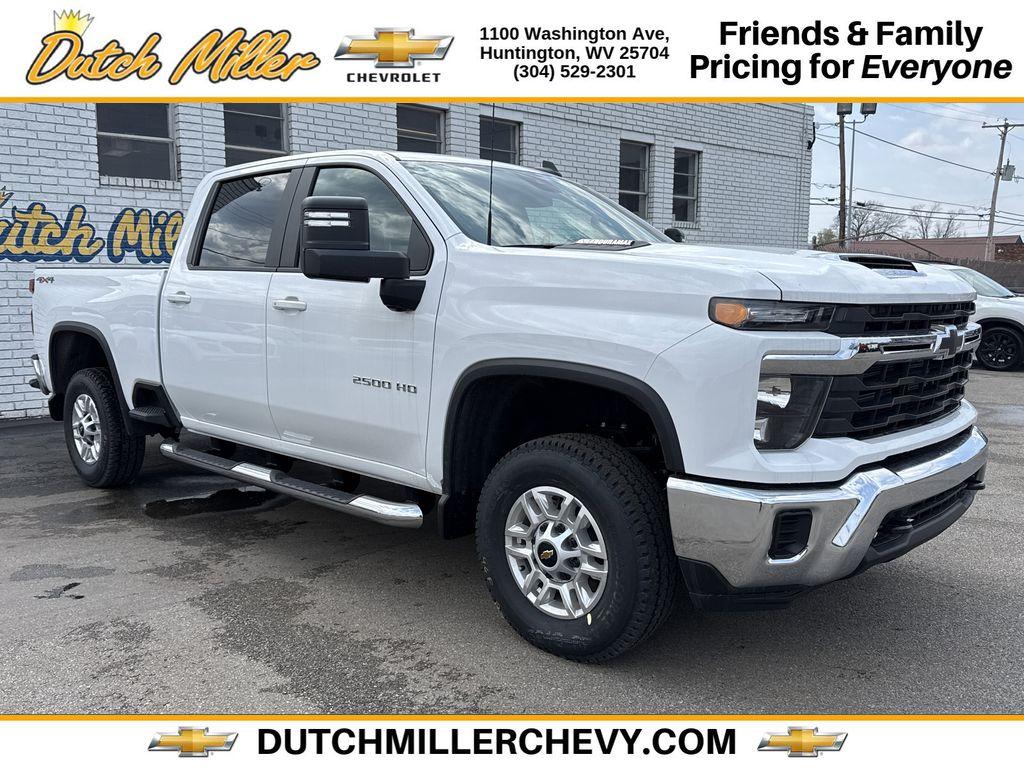 SUMMIT WHITE 2026 Chevrolet Silverado 2500HD LT Crew Cab 4WD Pickup Truck Four-Wheel Drive Automatic