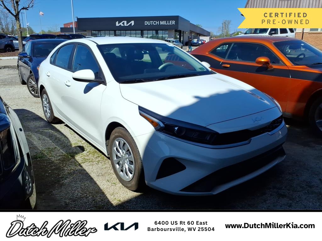 Clear White 2024 Kia Forte LX FWD Sedan Front-Wheel Drive Continuously Variable Transmission